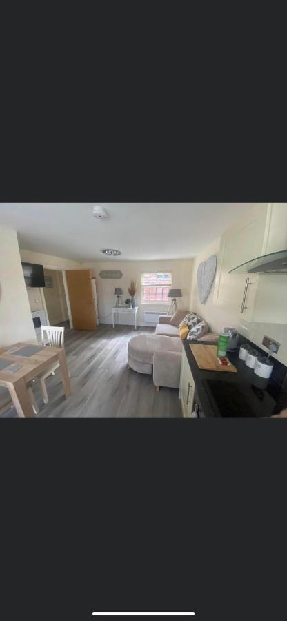 Apartment 2 Bedroom Duplex *